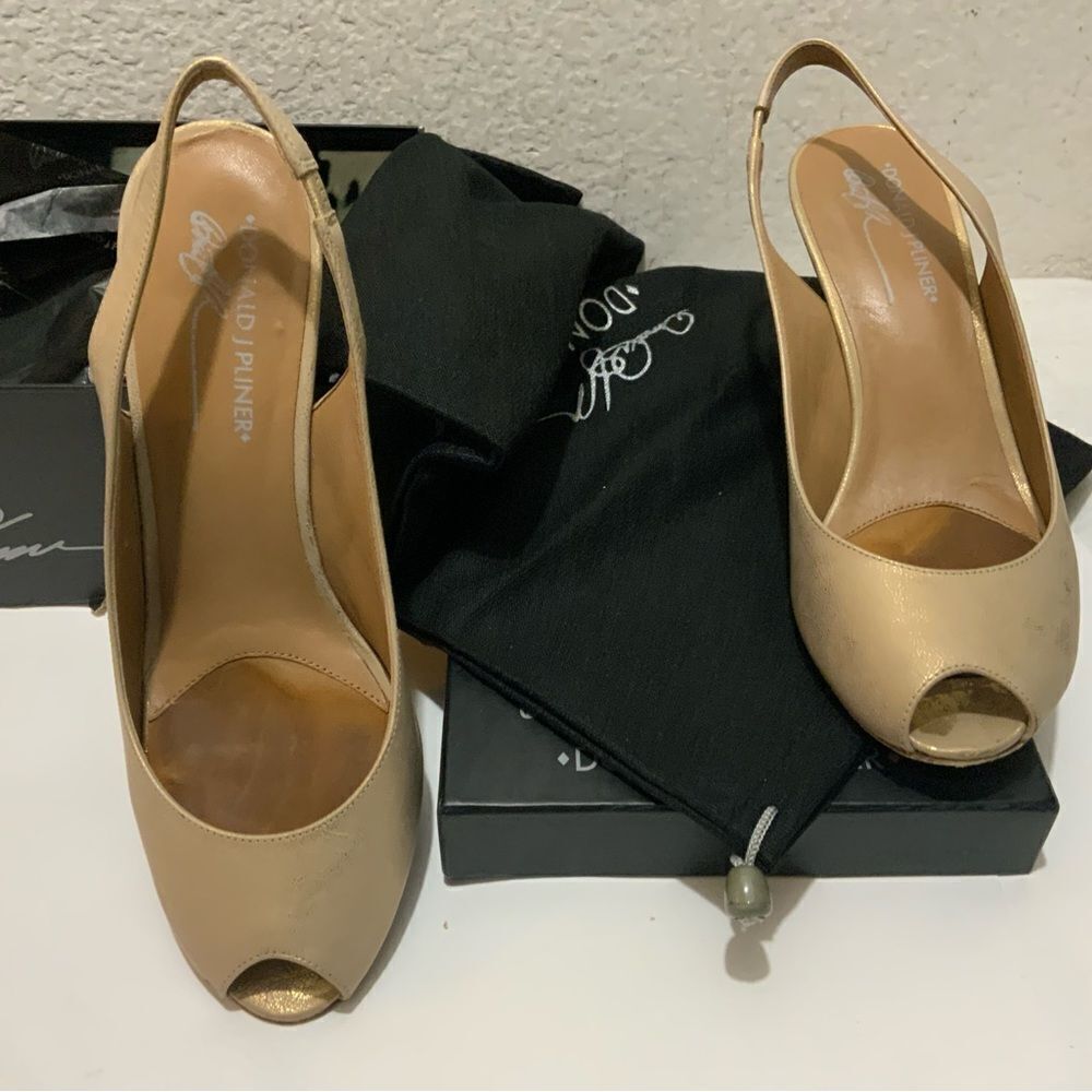 Donald J Pliner Women's Papina Slingback Pump, Size 9 M - Picture 4 of 11